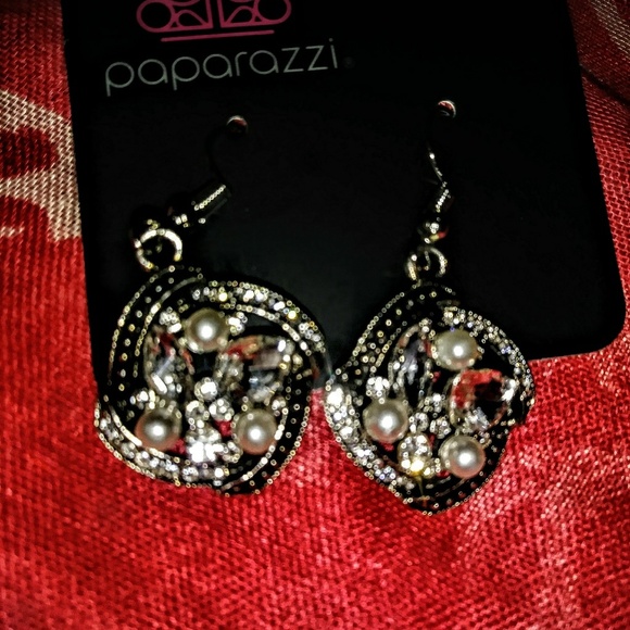 Paparazzi Earrings Bring On the Bling $10 Each - Picture 7 of 8